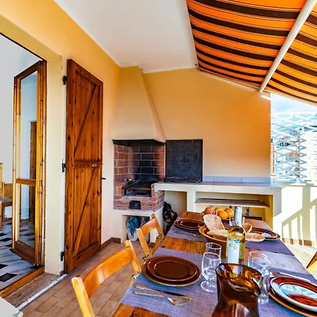 Coral House With Shared Pool And Sea View Lejlighed Alghero